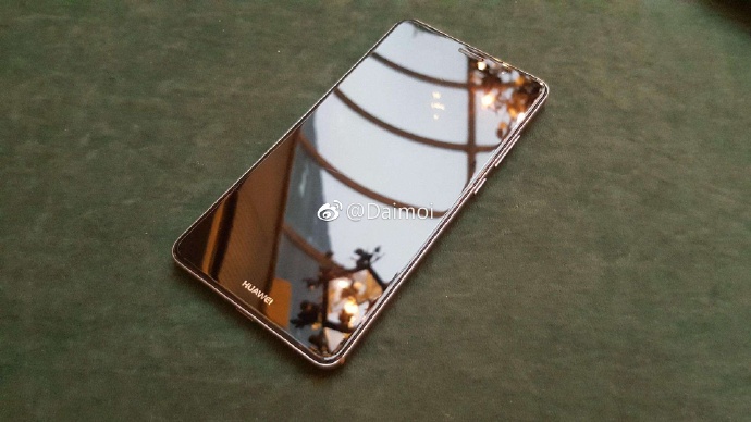 Huawei Mate 10 : Une capacité d’affichage de 6,2 pouces et une batterie de 4,000mAh