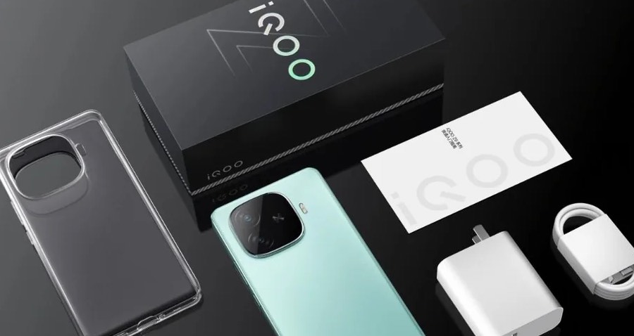 iQOO Z9 Turbo+ dévoilé avec une grosse batterie et le Dimensity 9300+