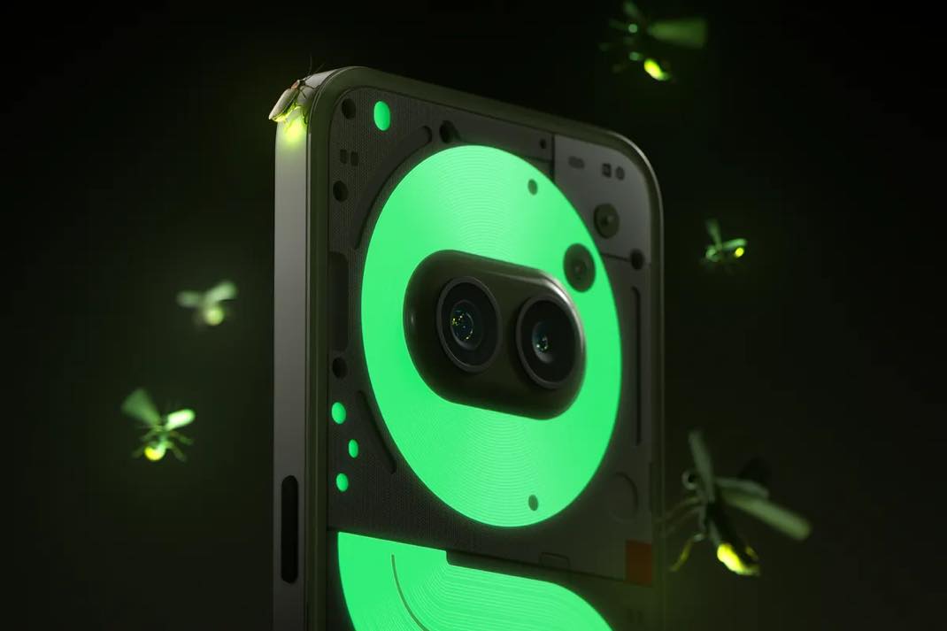 Le Phone 2A Plus Community Edition, un smartphone qui brille dans le noir, est dévoilé par Nothing