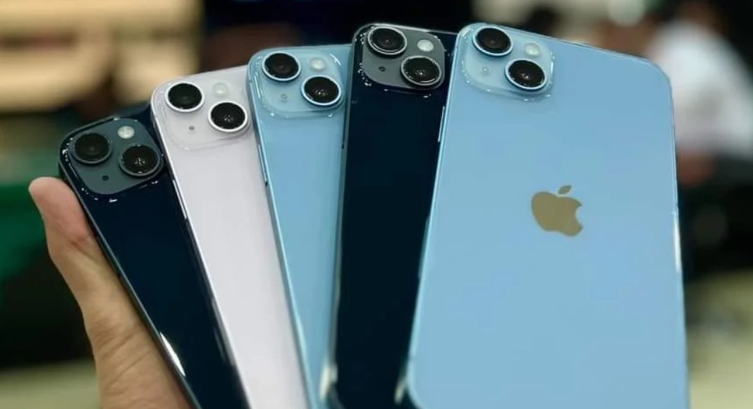 Apple lance un programme de service pour l’iPhone 14 Plus concernant le « problème de l’appareil photo arrière »
