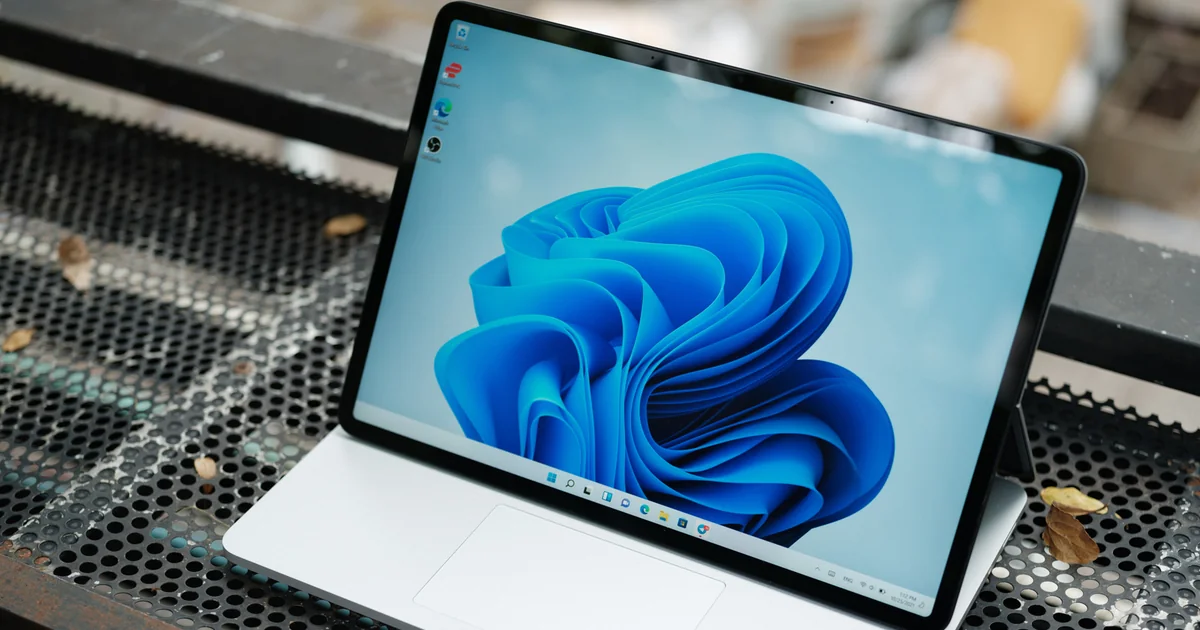 Windows 11 Famille contre Pro : laquelle choisir pour votre PC en 2026 ?