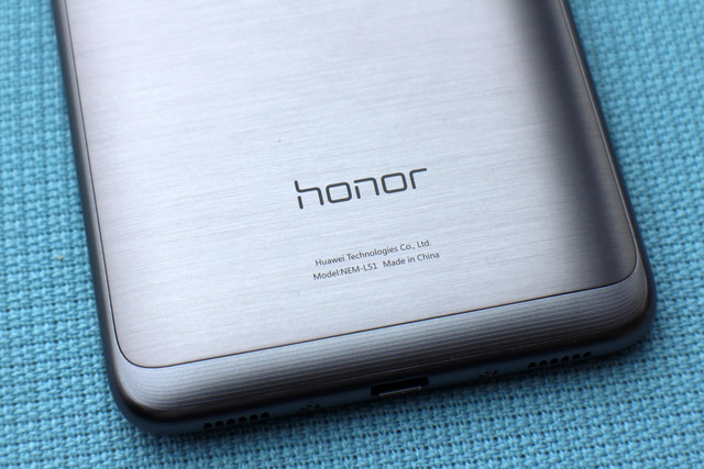 Honor 8A : les photos apparaissent sur TENAA